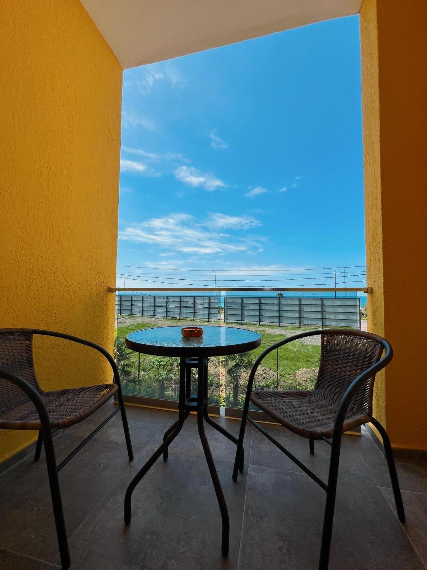 Casa Del Mar Kvariati Exterior foto