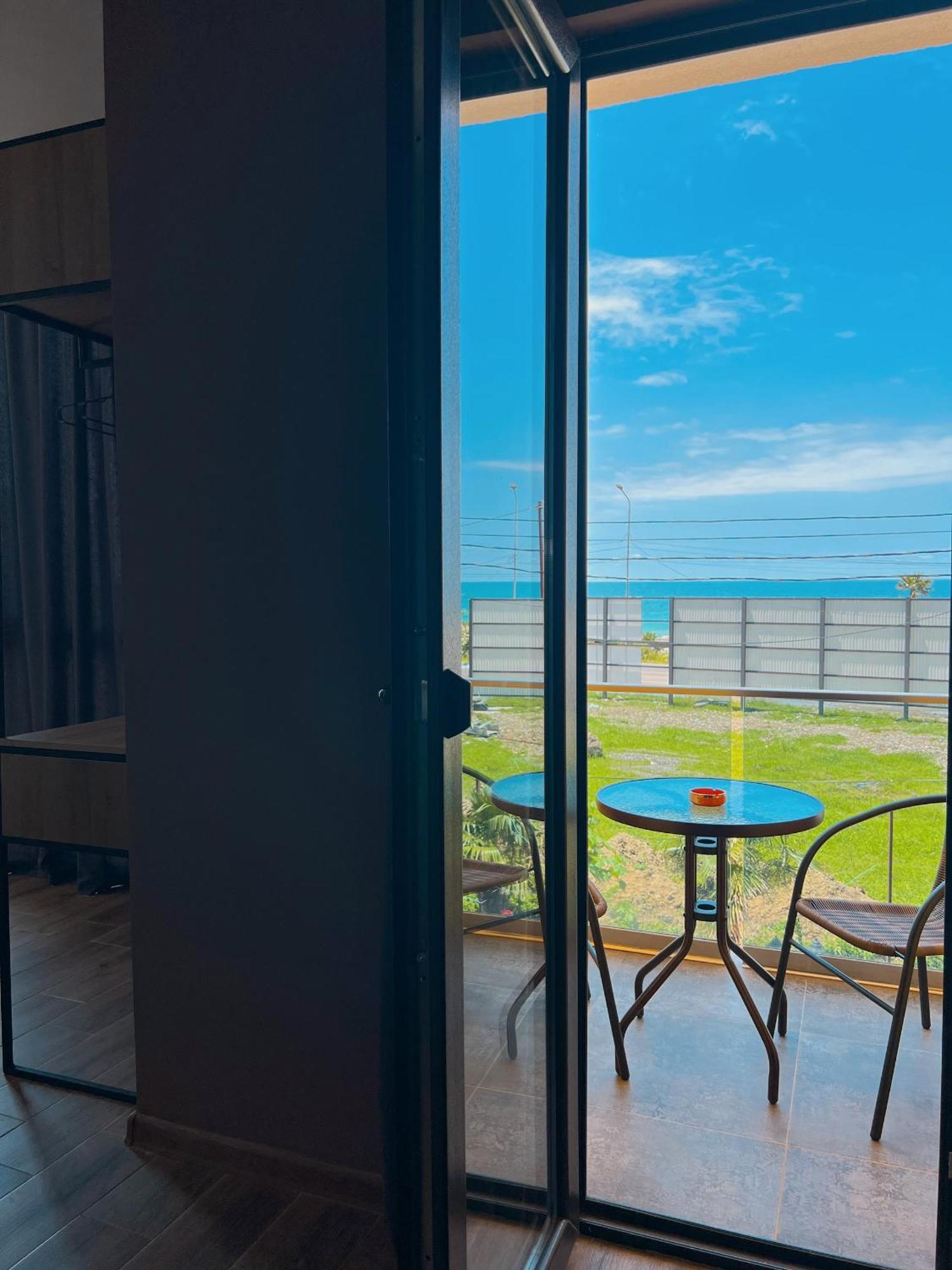 Casa Del Mar Kvariati Exterior foto